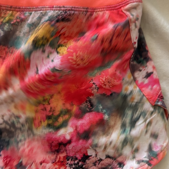 Athletes girl run the world 3” short floral print - Picture 5 of 7